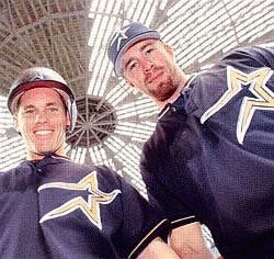 HTownTexan10's tweet image. Looking down at “Lil Brother” to remind them who runs Texas when it comes to baseball #BuiltForThis #SilverBoot 🧹🧹🧹