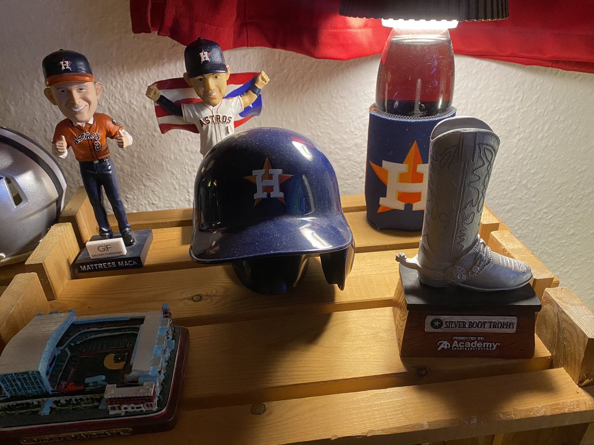 DanishSportsNut's tweet image. THE SILVER BOOT STAYS IN HOUSTON, AGAIN!!!⭐️⭐️⭐️⭐️⭐️⭐️⭐️⭐️⭐️
#Astros #LoneStarSeries #SilverBoot #Texas