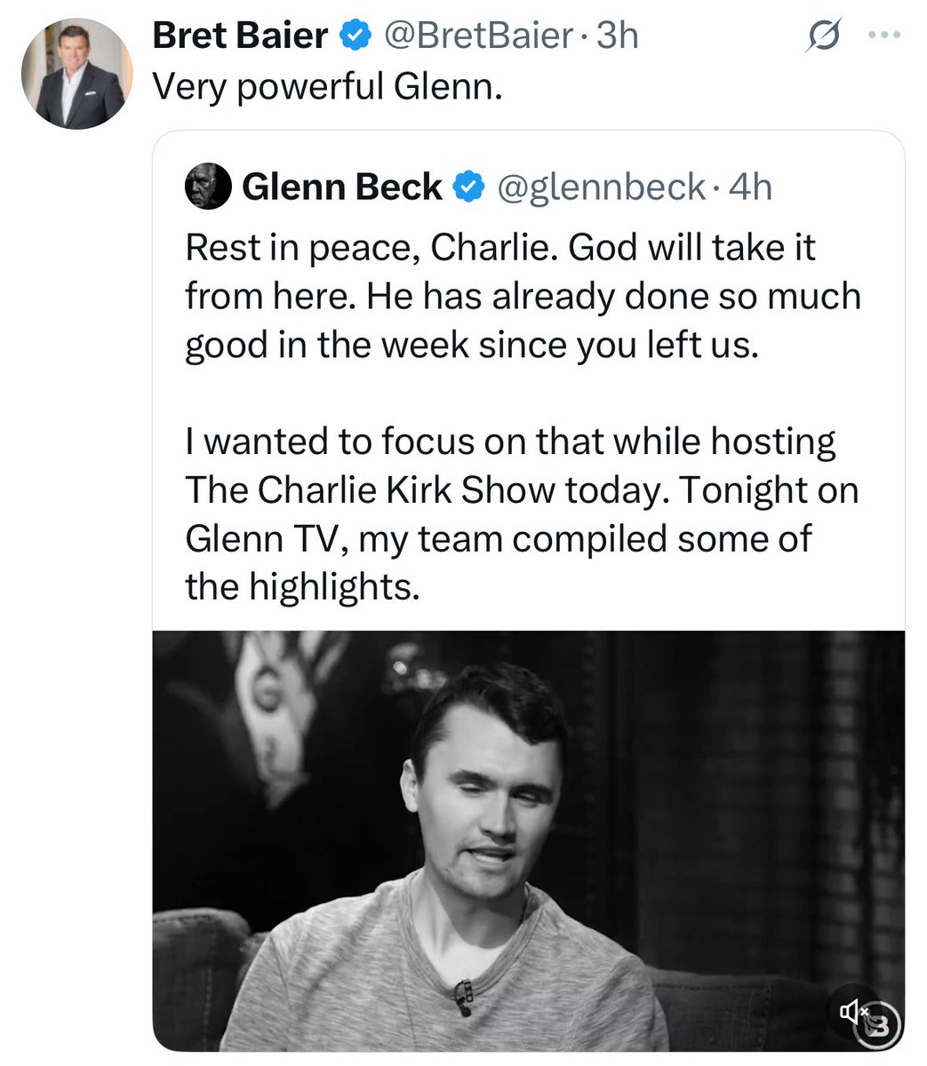 BadFoxGraphics's tweet photo. This is you telling us that Glenn Beck is very powerful. 

If you want to tell Glenn that his post is powerful, you’d write, “Very powerful, Glenn.”

#CommasMatter https://t.co/a4d6NZbidQ
