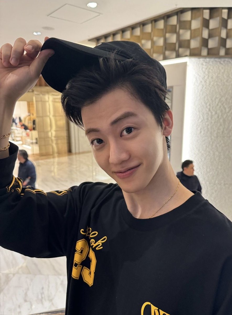 31x04dwahhx's tweet image. ขอแนะนำฟิคแจมเหรินรุ่นลูกจากเรื่องสงกรานต์ —ไทยศวร(จม) หนุ่มไทบ้าน อีสานแท้ เมะลูกหมารอยสักเต็มแขนแต่บ้อกแบ้กอ้อร้อตามจีบพี่คนสวยไปวันๆ พี่คนสวย=พี่น้ำ(อจ) เข้าใจคำนี้อย่างถ่องแท้ "เหนือเคะยังมีเมะลูกหมา" แอบ based on true storyคู่นึงนิดหน่อยนะ ถ้าพี่โมโหก็มองหน้าผมดิ ผมหล่อ🥺