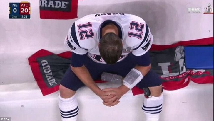 habibihousepod's tweet image. John Oliver writers room rn