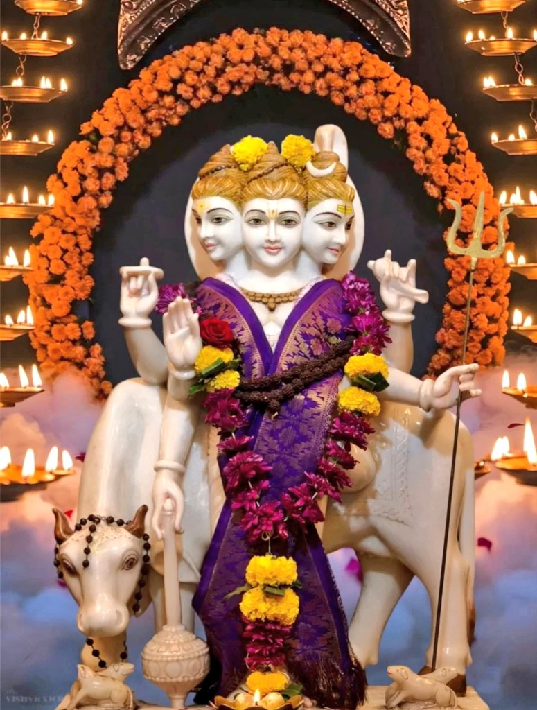 SjAmruta's tweet image. 🙏🏼🪷अवधूत चिंतन श्री गुरुदेव दत्त 🪷🙏🏼
#शुभ_गुरुवार