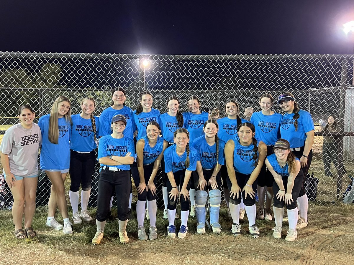 Denison Lady Jacket Softball tweet media
