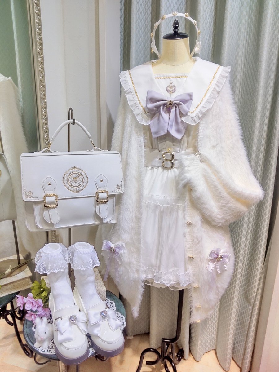 キレイ美品✨本物ロベルトカヴァリ✨マメール購入♡可愛いオシャレ♥️ダウン Amavel新宿店 on X: 