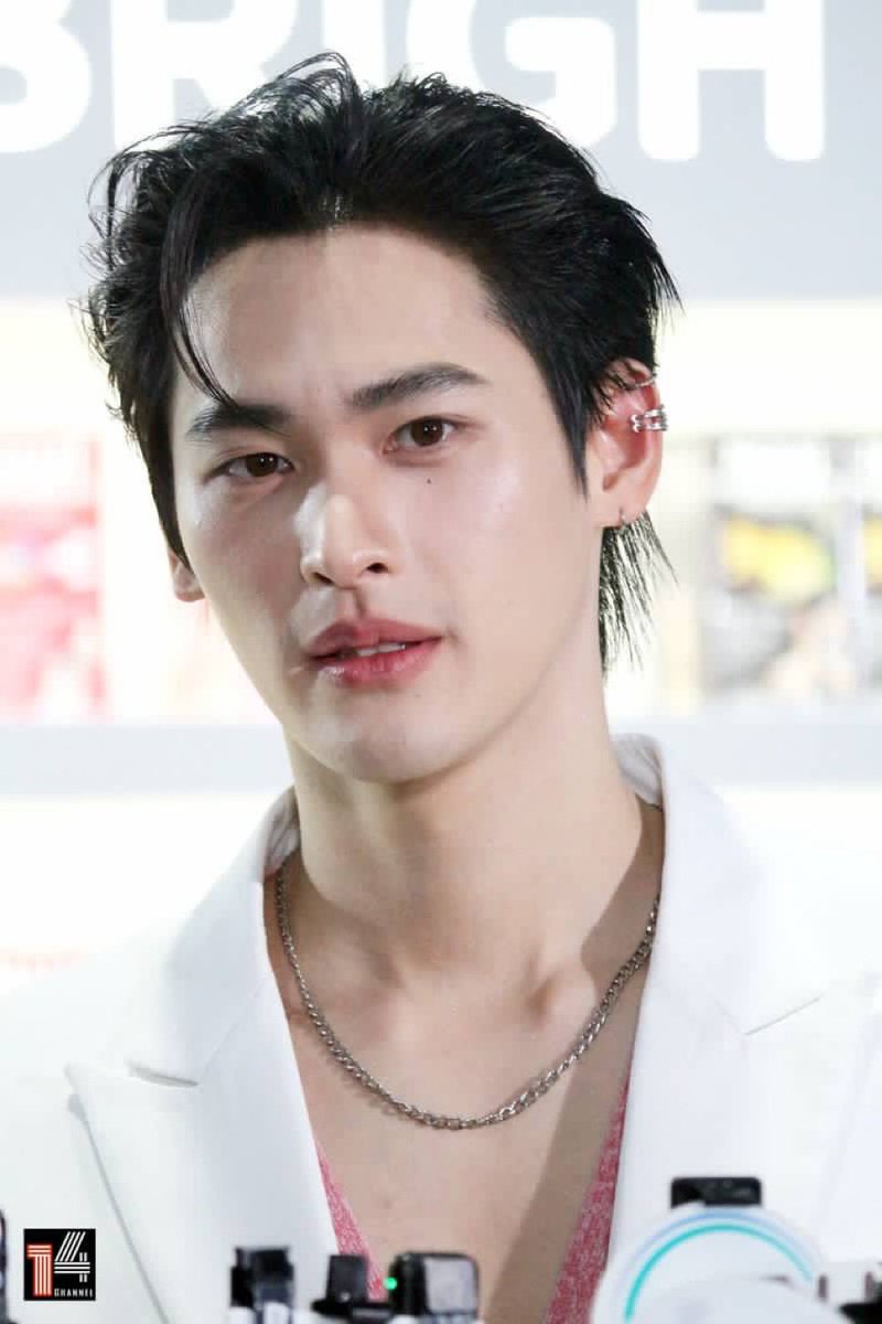 อย่าลืมหาอะไรทานนะ เป็นคำพูดที่นพเก้าจะคอยบอกแฟนคลับตลอดทุกครั้งที่เจอ

NUUI X NOPPAKAO

#VitaFoodsAsiaxKao