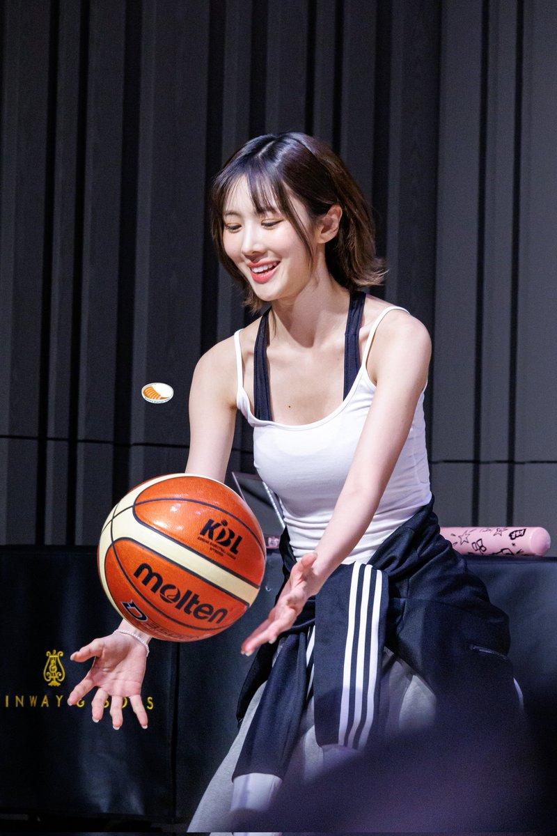 KurryKatsuDon's tweet image. 250607 
#유아유 #UAU
#드림캐쳐 #Dreamcatcher
#유현 #Yoohyeon