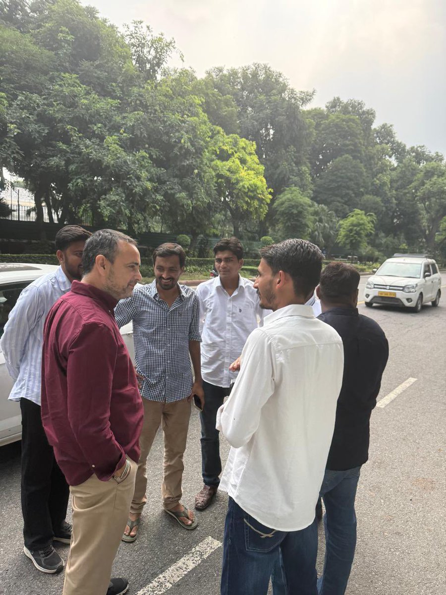 sitaramlamba's tweet image. कल दिल्ली में राजस्थान से दिल्ली विश्वविद्यालय चुनाव में आए छात्र नेताओं से मुलाक़ात हुई !