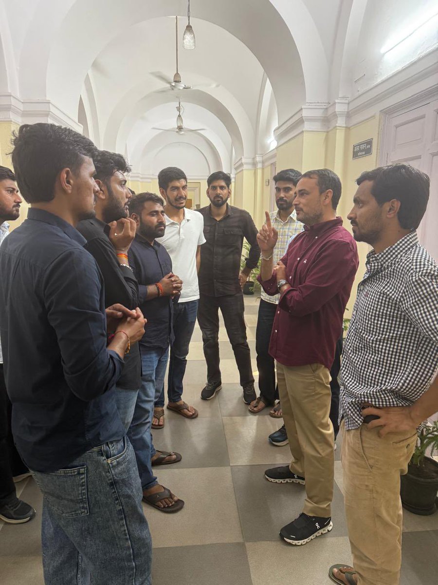 sitaramlamba's tweet image. कल दिल्ली में राजस्थान से दिल्ली विश्वविद्यालय चुनाव में आए छात्र नेताओं से मुलाक़ात हुई !