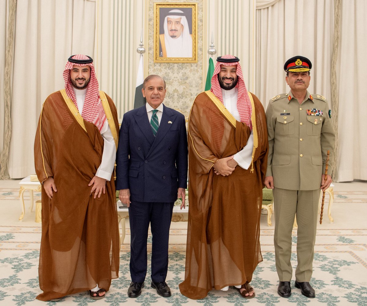🔴 سعودی عرب کے وزیر دفاع خالد بن سلمان:

▪️ سعودی عرب اور پاکستان ہمیشہ ہمیشہ کے لیے متحد ہیں۔