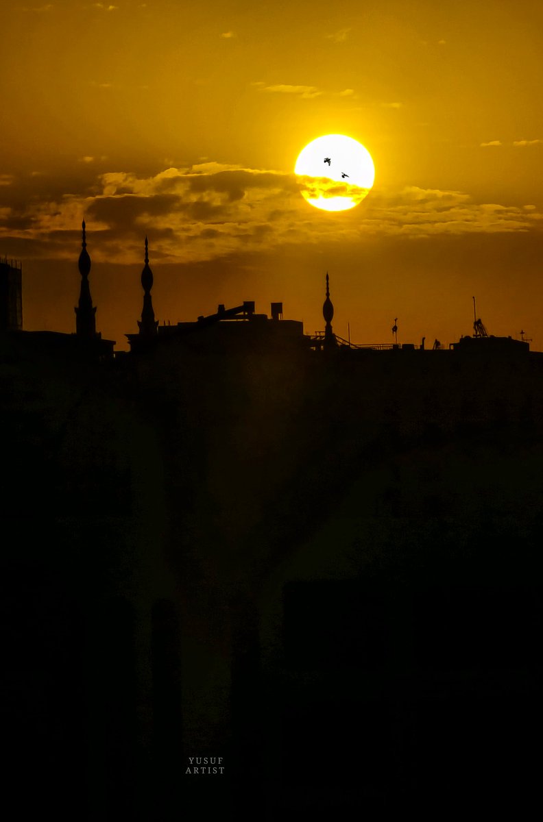 Yusuf_artist_'s tweet image. ما أشرقت الشمس على مدينة
 أجمل من مدينة رسول الله ﷺ ❤️⛅