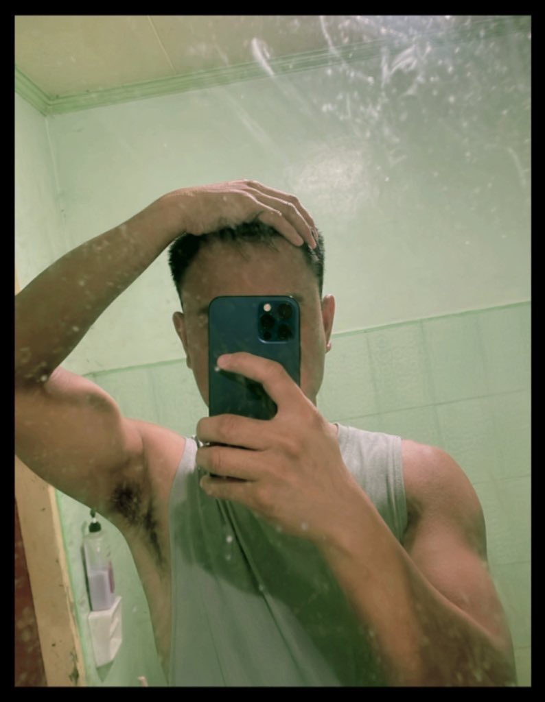Dumi ng salamin. 🙃
