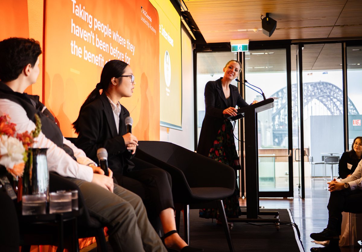 Sam Lane tweet media