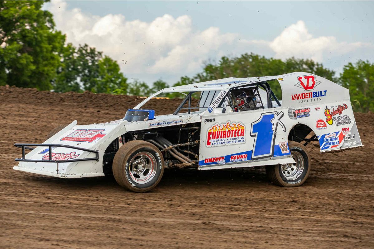 CMSgoing_green's tweet photo. Blaine Ewing, Tim Karrick, David Doelz, and David Wood Capture Central Missouri Speedway Track Championships! - https://t.co/iC2xMSrJgT https://t.co/Ns5EUOGXiy