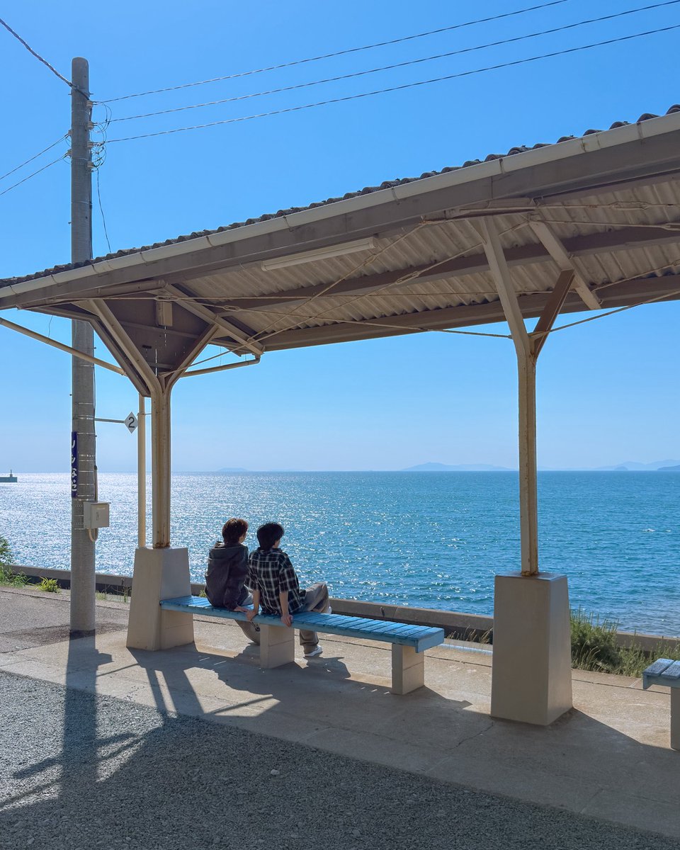 현실에 없을것 같은 기차역이다