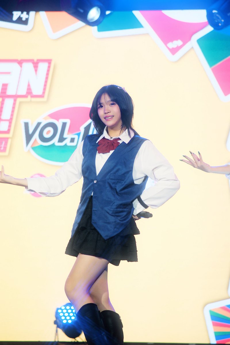 pimmuu_raify's tweet photo. “ ขอขอบคุณงาน ICHIBAN IDOL VOL.15 ที่ให้เกียรติพวกเราไรฟี่ได้ทำการแสดง birthday stage สุดระทึก?? ของพมในวันนี้! จากเด็กเร้กมักเน่ในวันนั้น ตอนนี้เขาโตเป็นลุงแล้วนะเจ้ ᕦ(ò_óˇ)ᕤ
#p1mcosmos #PimmuuRaify #Raify #11SundayTH https://t.co/M8EBb4gXgt