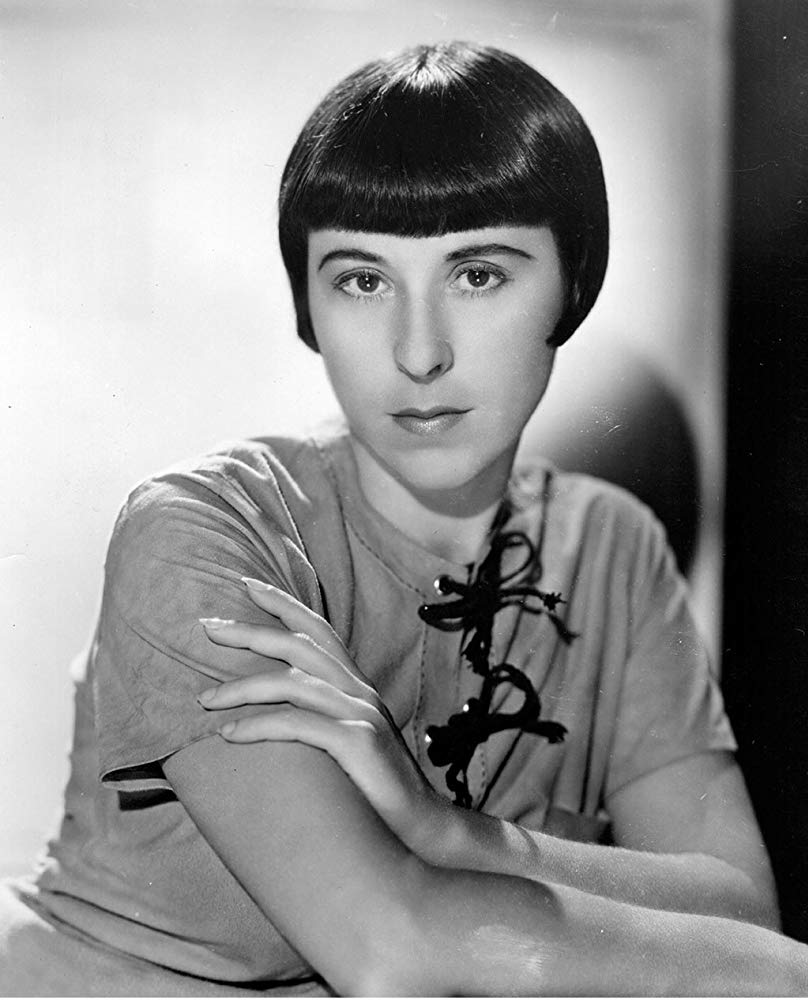 KeysSteven's tweet image. &quot;(Edith) the Terrible&quot; 
.. of Kafiristan (Thu 3:15a @tcm)

God&apos;s holy trousers: John&apos;s Moroccan epic, truly barbaric, sometimes erotic (skirt fan), always majestic, a jewel in Queen Head&apos;s crown of glory. #themanwhowouldbeking #edithhead #fashion #noir #tcmparty