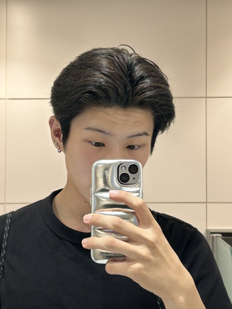_heson66's tweet photo. 1年ぶりの暗髪🐈‍⬛ https://t.co/MV2IFfgJYO