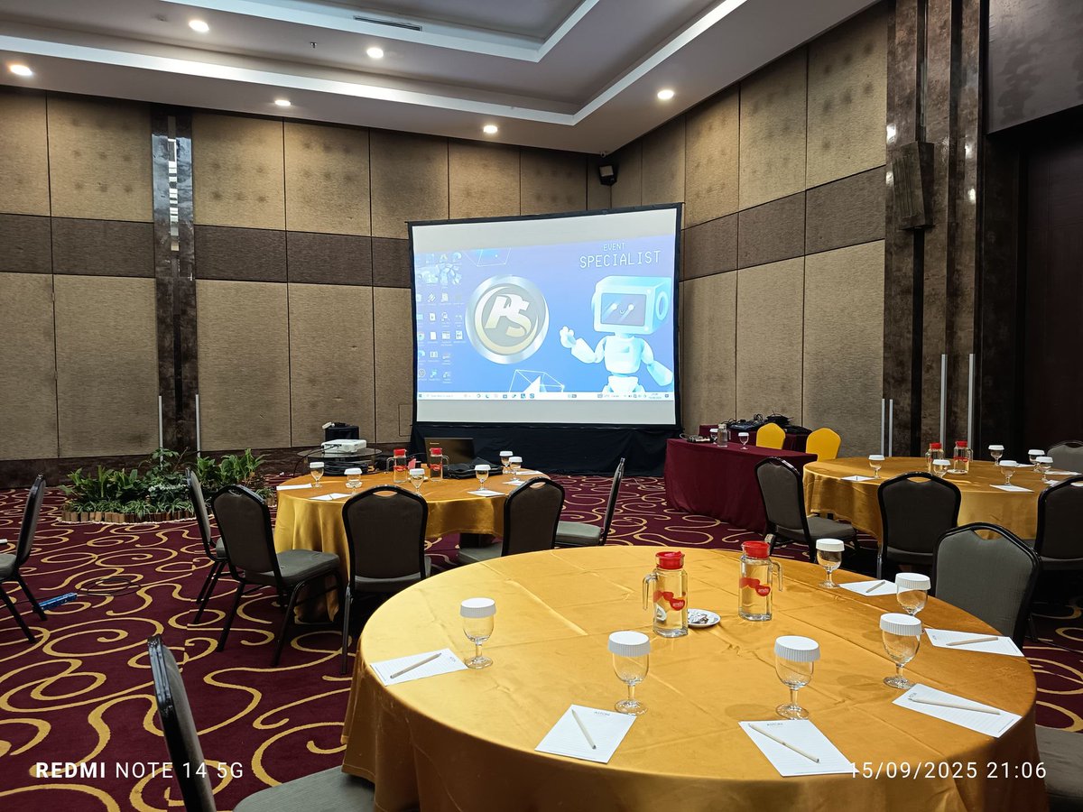 rentallcddotcom's tweet photo. Butuh proyektor untuk acara besar atau kecil? Kami siap membantu! Free konsultasi kebutuhan acara Anda. 📞 Hubungi kami! #ProyektorBerkualitas #EventSukses https://t.co/m879EG4VPl