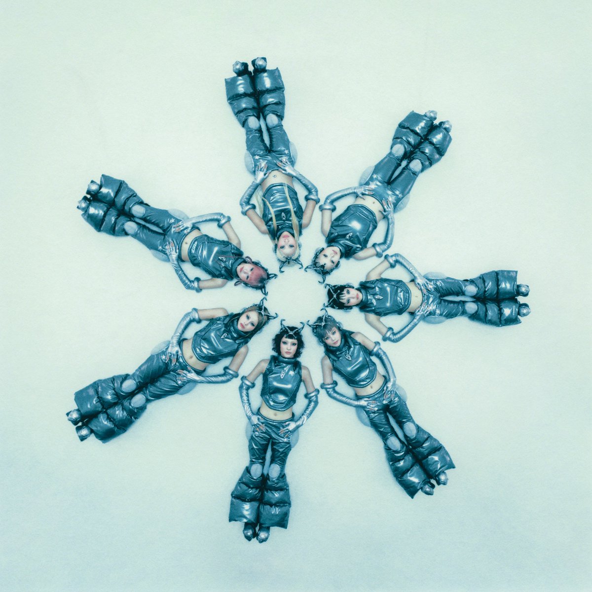 XGOfficial_'s tweet image. XG
‘GALA’
(from 1st Full Album)
2025.09.19 FRI

Pre-save/Pre-add
🎧xg.lnk.to/GALA_PRE

#XG #GALA
#XG_GALA
#XG_1stFullAlbum
#XGALX