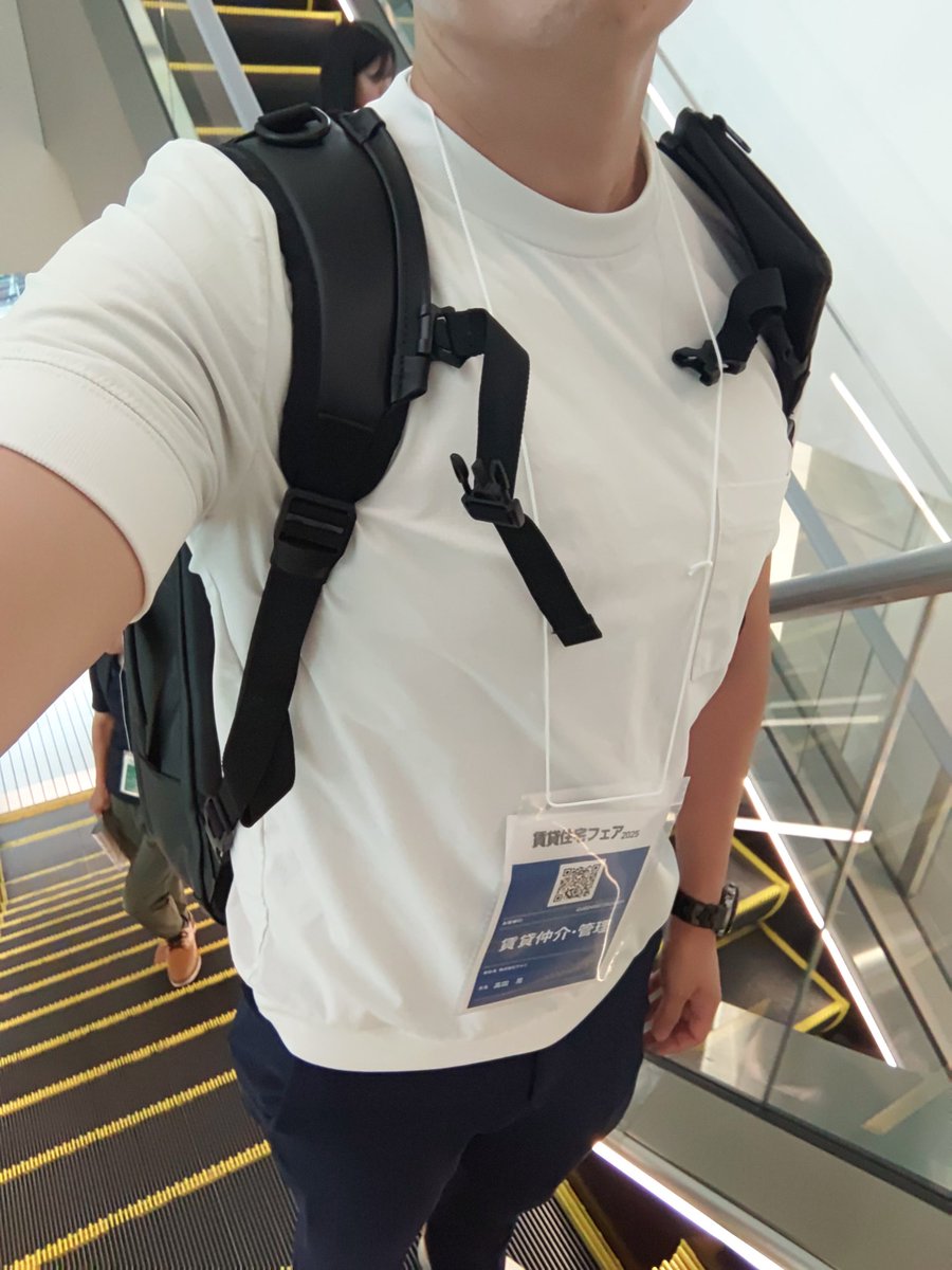 業界イベントで歩き回るから先日購入したUAのリュックを初利用。

【結論】
両手が空くってめっちゃ便利！