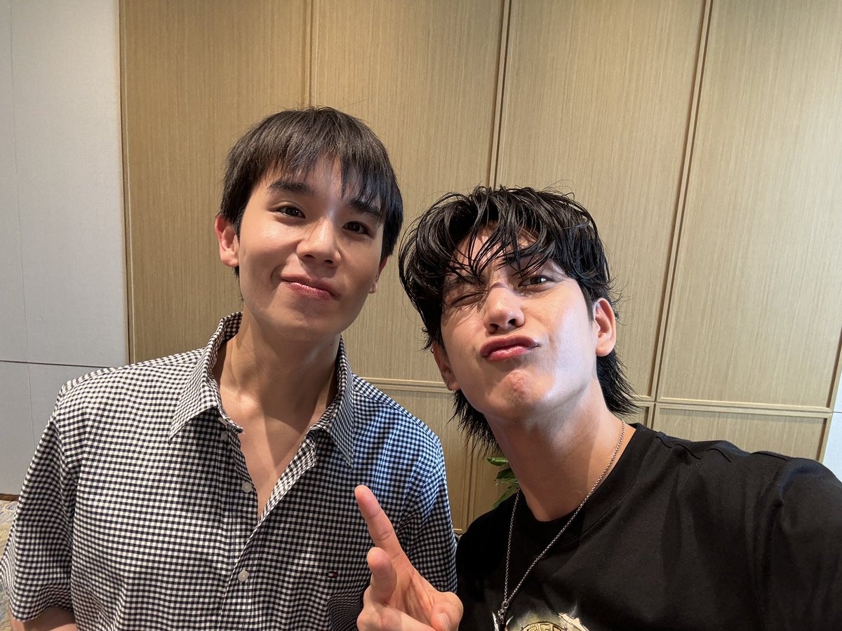 Sea_tawinan's tweet image. 💜🩵