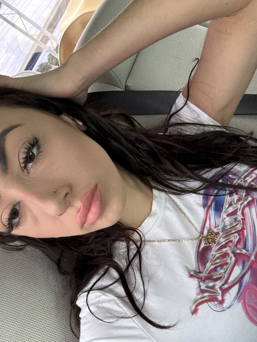 Someone hacked my of… so help me regain subs! onlyfans.com/daniblu6