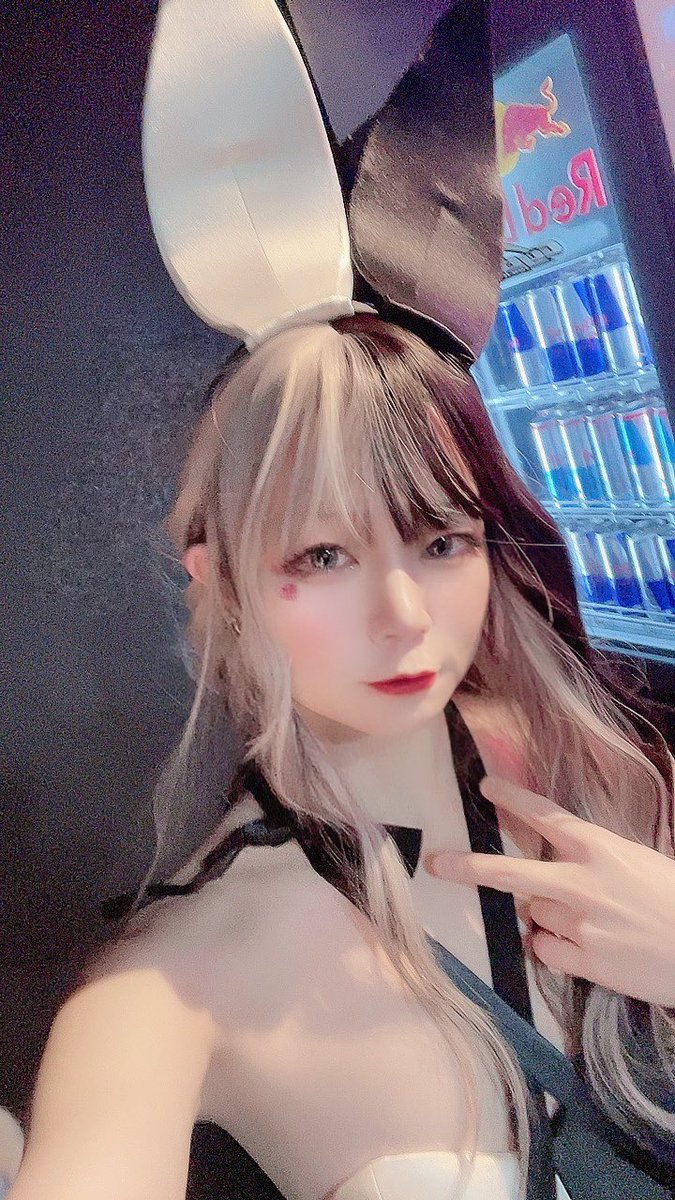 BarRacune's tweet photo. スタッフ4人目❣️

【れみ😈@remi_2019 】です✨

小柄で可愛いけど中身は小悪魔タイプなお酒大好きれみ🩶

ラキュンで1番飲みベが高いかも？！🤭 https://t.co/kQXEYJVMfZ