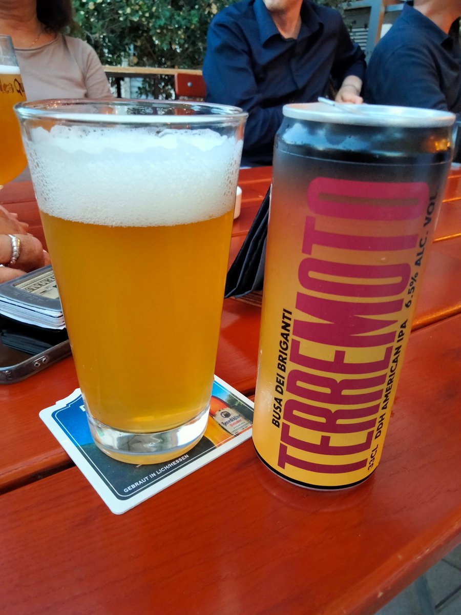 La Terremoto, la Ddh American Ipa del birrificio Busa dei Briganti
#catalogobirre #birreitaliane #birrevenete #terremoto #busadeibriganti #ddhamericanipa @busadeibriganti  @yeastbeermission