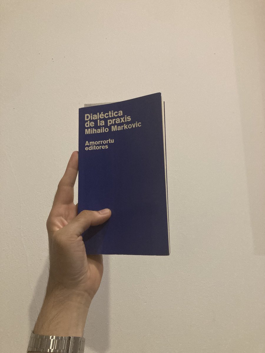 Me tomó casi un mes leer el segundo tomo. Qué cosa. Sin dudas Peirce es de lo más fascinante que he leído en los últimos siete años. | El que voy a empezar a leer mañana.