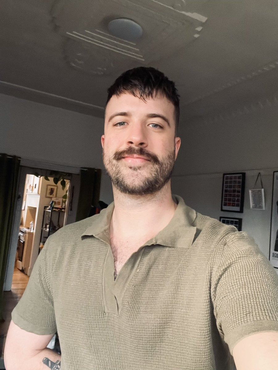 My name is Joel and I’m addicted to Mandarin’s 🍊