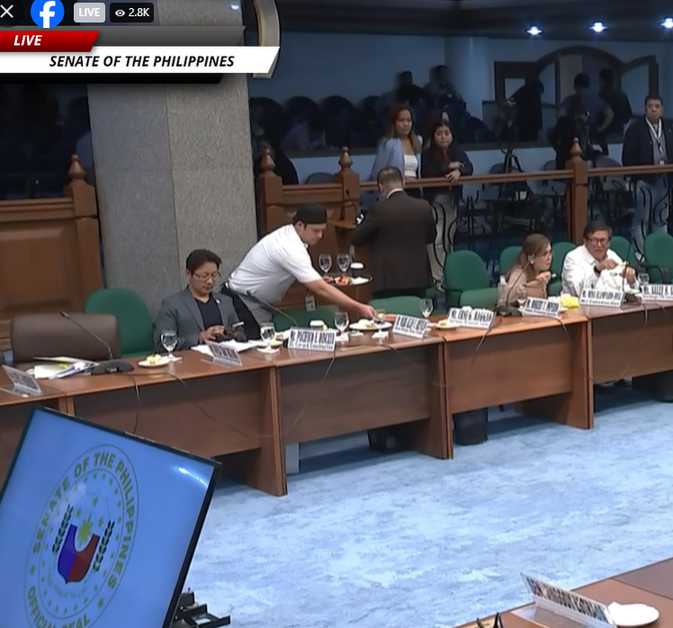 sone_jest's tweet image. Kung ako dun sa waiter ibuhos ko sa mga hinayupak na iyan yung pagkain nila. Tengene pinagsisilbihan mo iyang mga #KuraCaught ng tax natin
#DPWHfloodcontrol
#dpwh #magnanakaw