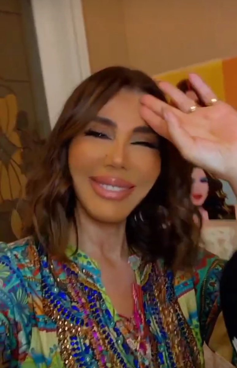 رح تبقى صورتك بالبال حلوة متلك 
بتشبه الفرح اللي كنت عنوانه
#يمنى_شري خبر رحيلك كتير حزين
كانت بتلبقلك الحياة والشاشة والنجاح 
بأمان الله 💔