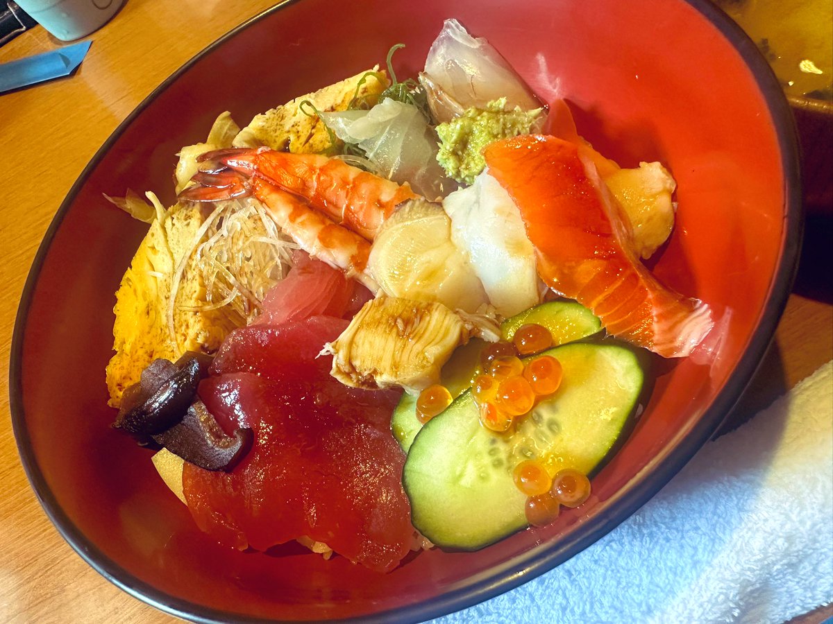 普段昼飯食べないけど今日は社長に連れられて海鮮丼🐟
たまには昼食うのも良いなと思いました🦞

夜は不動さんと初めて行く柏の居酒屋さんへ🏮🍻

コーヒー飲んでもう少し頑張りますかー☕️