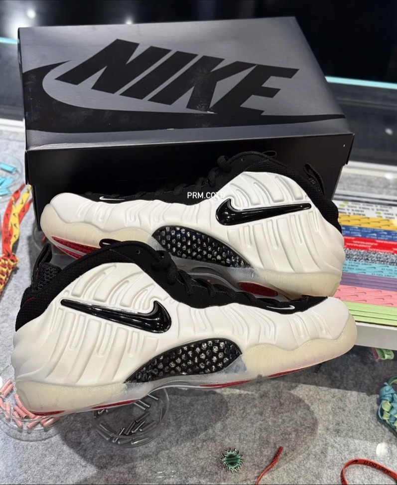 JustFreshKicks's tweet image. FIRST LOOK: 2025 “Pearl” Nike Air Foamposite Pro OG 👀🔥

🗓️ Holiday 2025
💰 $240