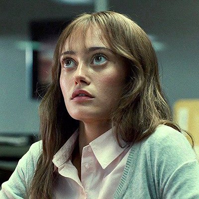 Ella Purnell Daily (@xdailyella) on Twitter photo 