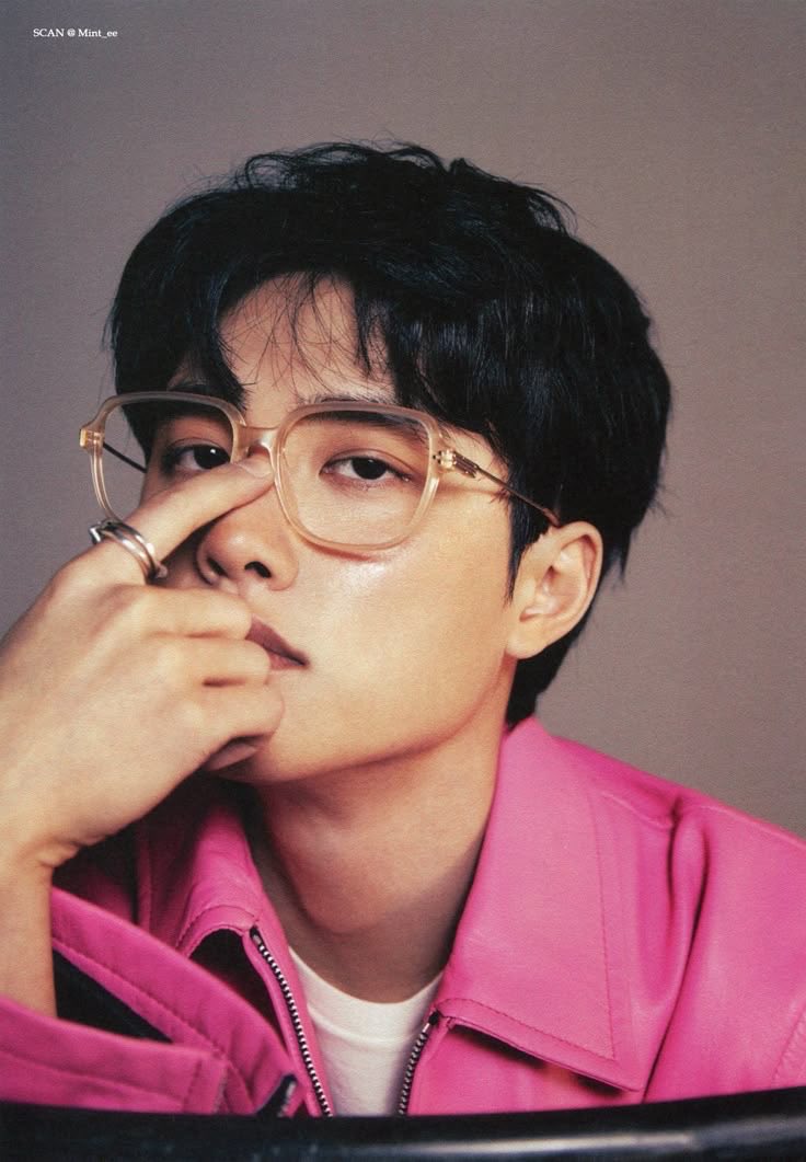 hourly kyungsoo tweet media
