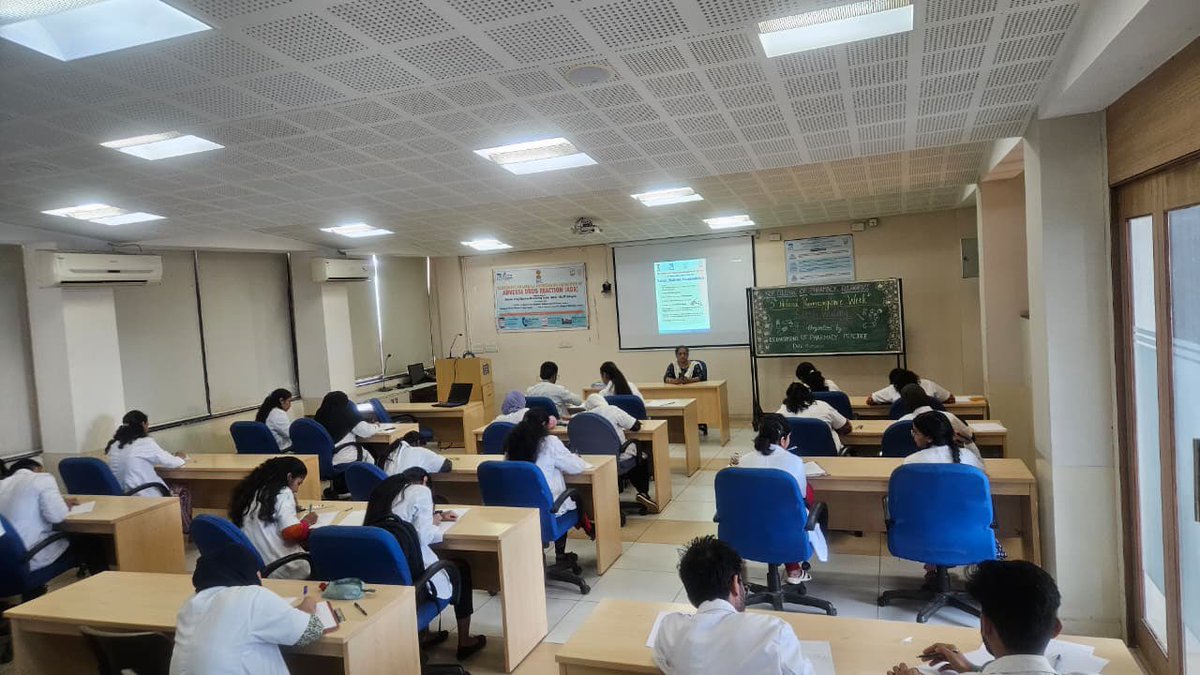 KLE College of Pharmacy, Belagavi marked the 5th National Pharmacovigilance Week with an essay contest on Clinical &amp; Economic Impact of ADRs in Chronic Diseases, raising awareness on patient safety and healthcare costs.
#NPW2025 #Pharmacovigilance #PatientSafety