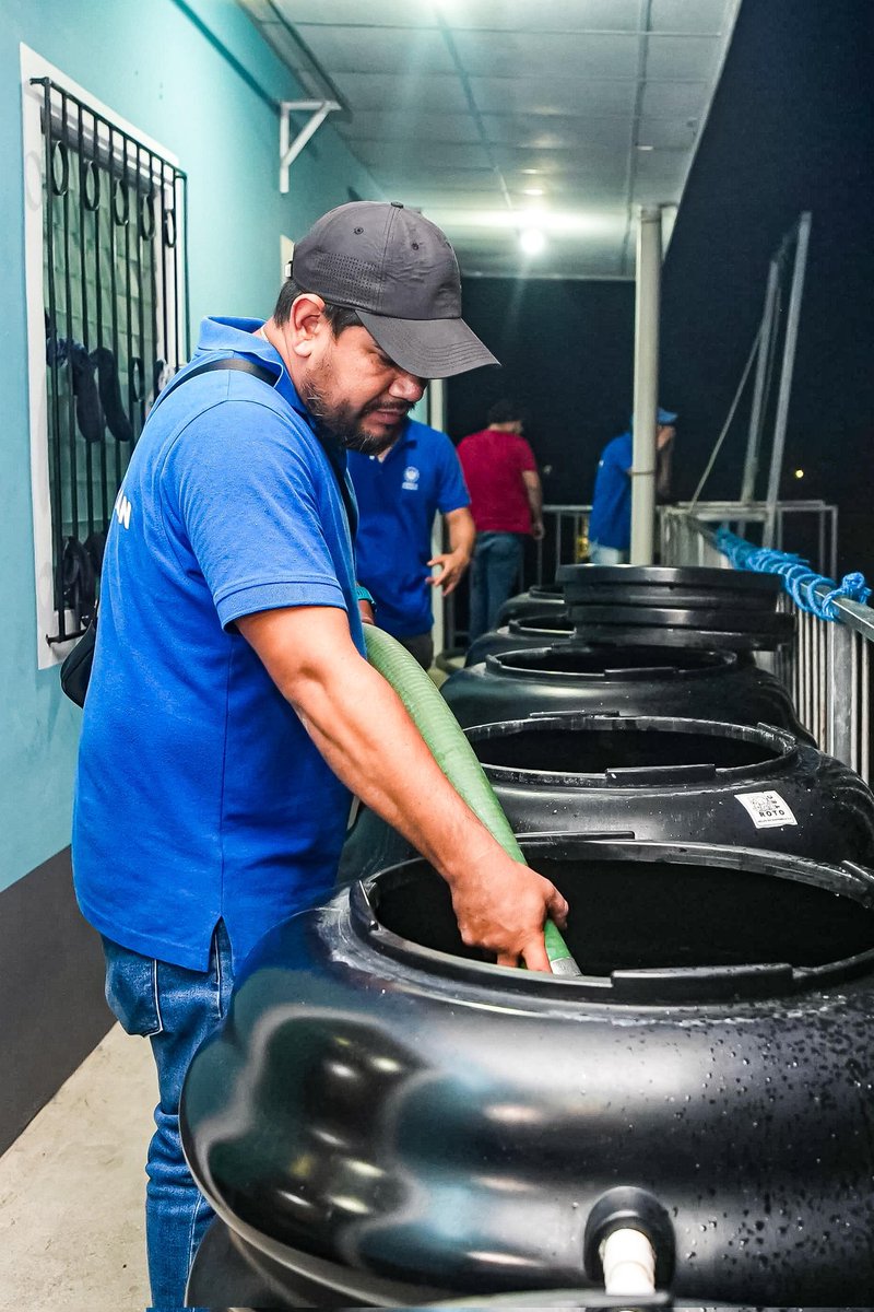 SecPrensaSV's tweet photo. @nayibbukele #PlanDeContingencia | El Presidente @nayibbukele garantiza que cada medida adoptada priorice el bienestar y la tranquilidad de las familias salvadoreñas. #SecretaríaDePrensa https://t.co/jmDS35CuRT