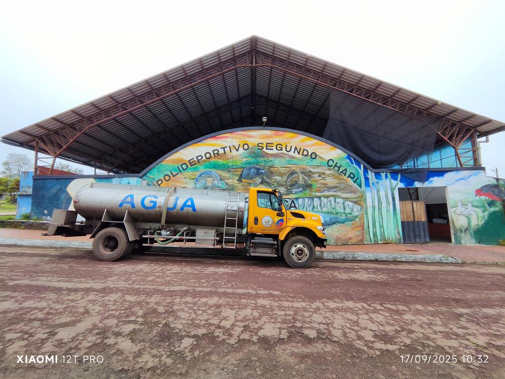 Agua i deporte. Santa Rosa. Galapagos