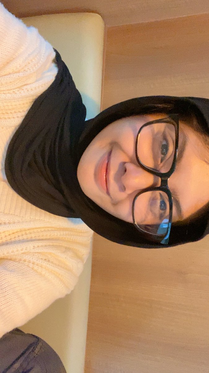 pendosainter's tweet image. the poet                                        the poem