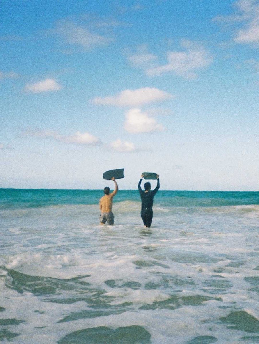 JUSTIN IN HAWAII 💙

SB19 member na si Justin de Dios, nag-upload sa Instagram ng ilan niyang travel photos habang siya'y nasa Honolulu, Hawaii.

"Malaki pa sa tao ang alon kahit malapit sa pampang. 🏝️," saad nito sa kanyang post. 

(Instagram/jahdedios)