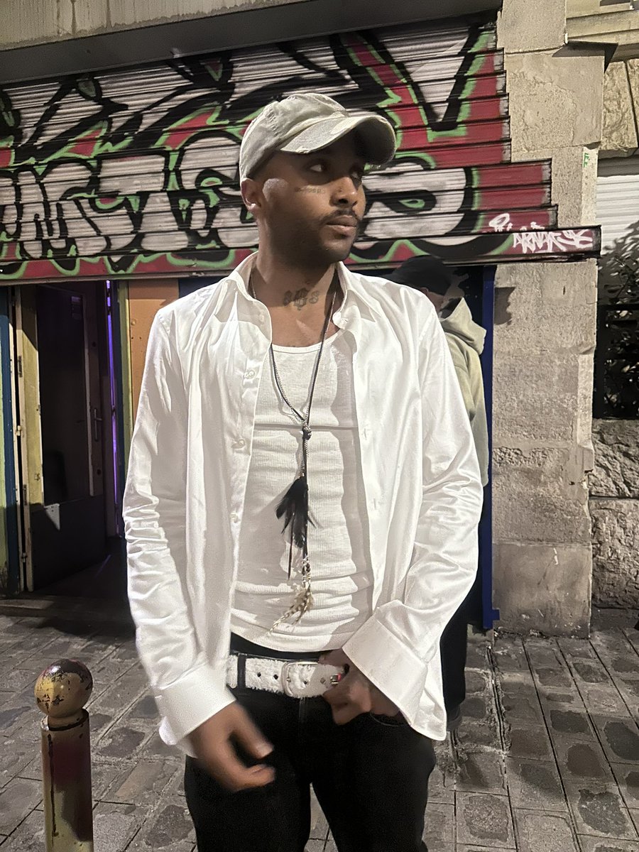 ballons vody, FERME LA . #lobby