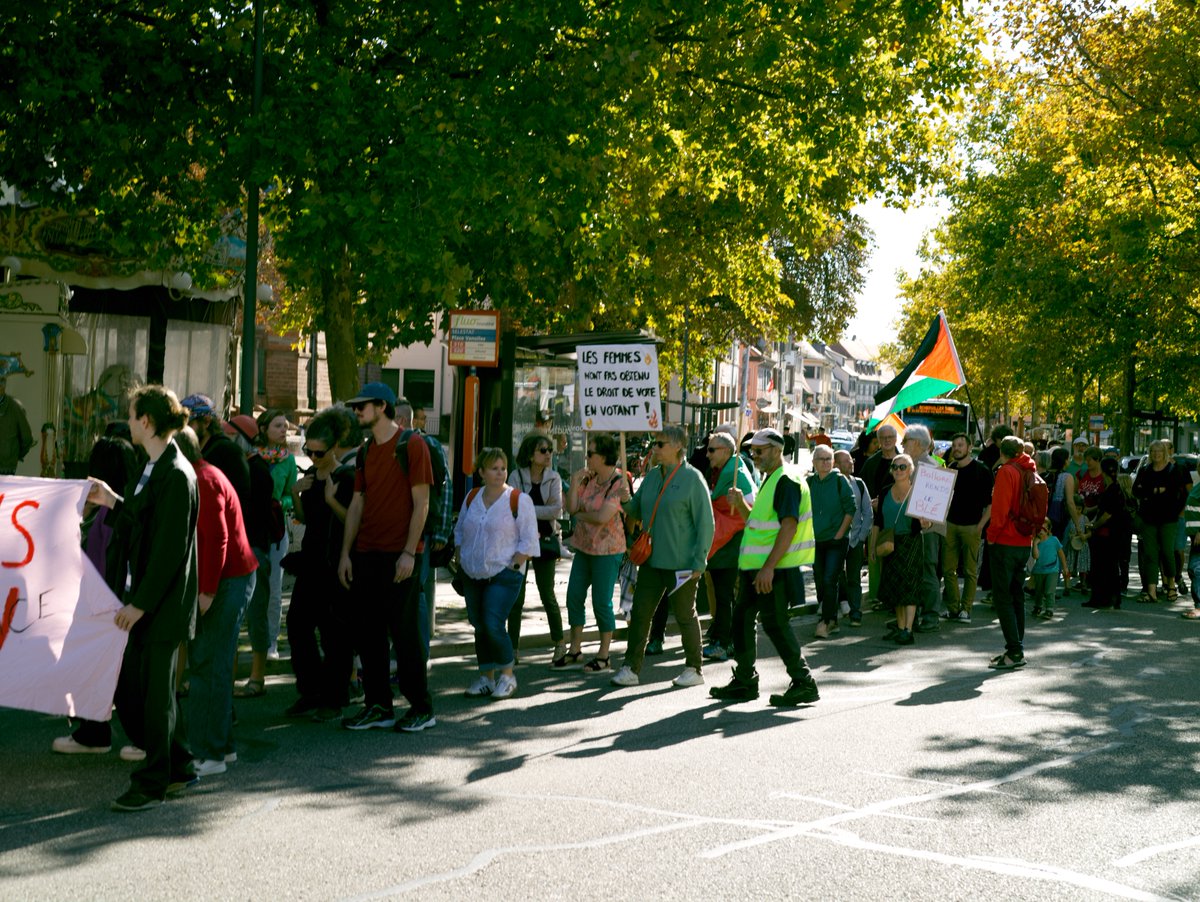 Tchapp était au rassemblement "Indignons-nous" ce 18 septembre à #selestat
Environ 100 personnes ont défilé calmement, pour la journée de mobilisation nationale contre la politique gouvernementale. 
tinyurl.com/4e9bk2w9
#alsace #manifestation #18septembre2025