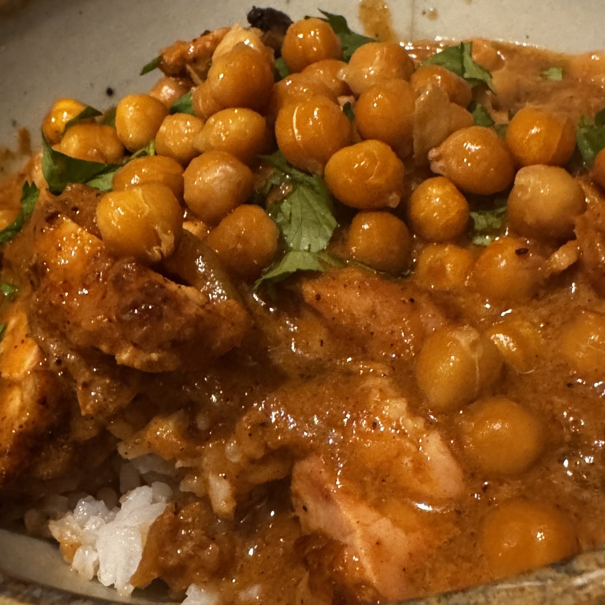 Smoked Butter Chicken is beyond good! It will change your life! Recipe at Grillax.com. Indian curry with Southern flavor! #grillax #MurghMakhani #recipe