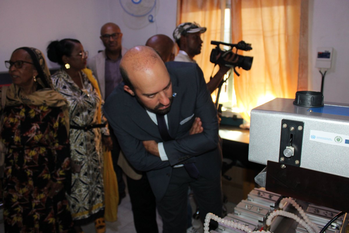 Hier, nous avons inauguré le nouvel atelier marketing d’OUSSAID 🎉
Grâce à l’appui d’#APILE–#ONUDI , les PME comoriennes disposent désormais d’équipements modernes pour booster leur packaging, étiquetage et image de marque ✨ <a href="/UNIDO/">UNIDO</a> <a href="/gouvkm/">Gouvernement Comores</a> #UE🇰🇲