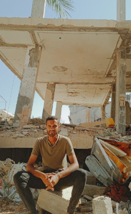 SayedSayed68947's tweet image. I don&apos;t know what the problem is, but I don&apos;t get any donations in days and weeks, please, I need this, I need every donation to save my family😢

📍Help me from here:
chuffed.org/project/137418

#Gaza_Resists #Gaza #FreePalestine