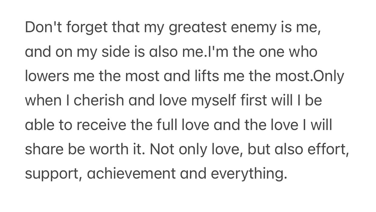 JENRINAES's tweet photo. do y'all remember when karina shared her diary? her words hits diff cuz yk she actually lives by them. that’s why everything she does feels so real..

"if my bucket doesn't decrease, there is no reason not to give it. i want to be a person who can fill other people's bucket" 🥹 https://t.co/D2dIkFvgK3