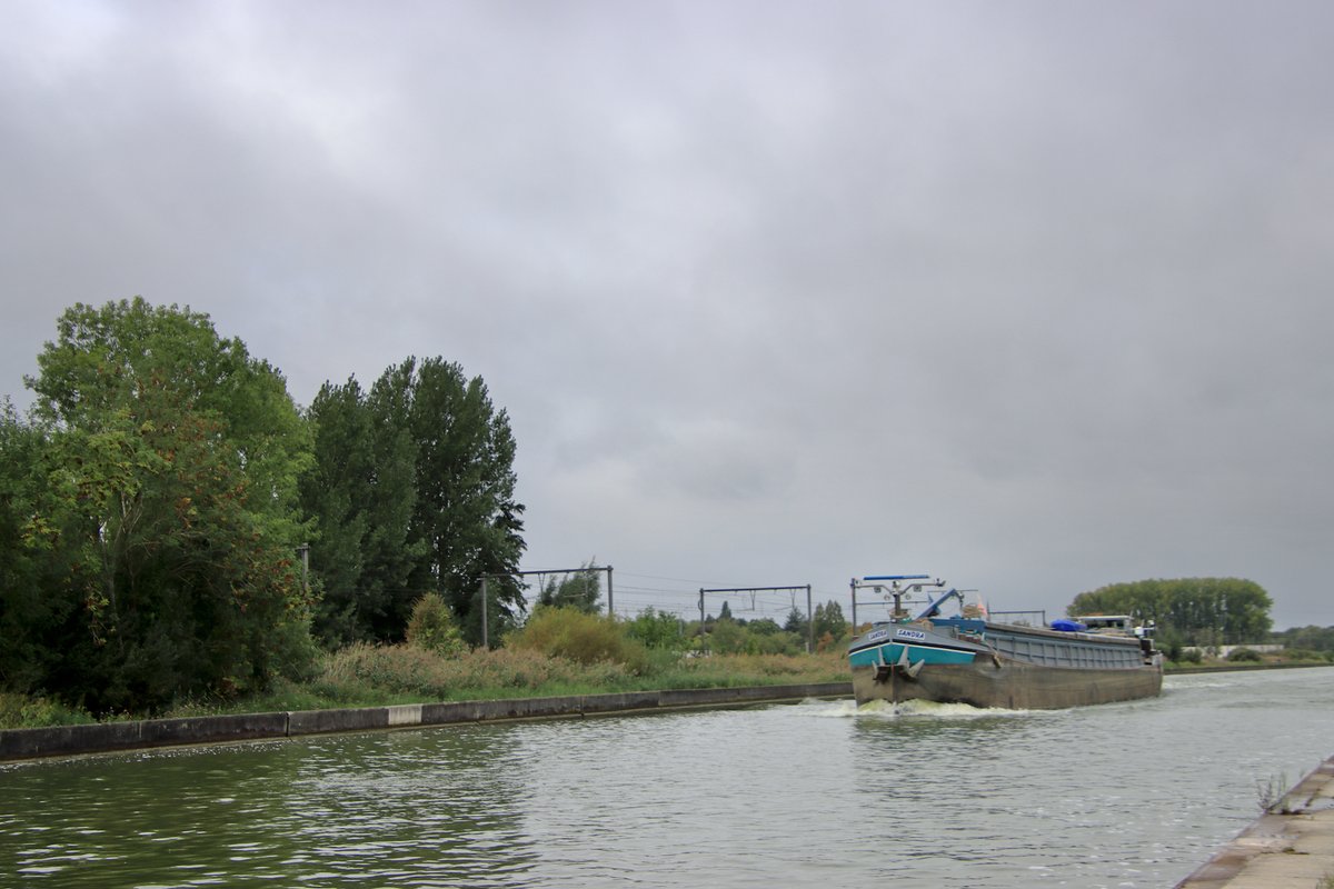 #vrtweer Luc Lambert 10u18 Ingelmunster wolken en zon wind  WZW 23°
