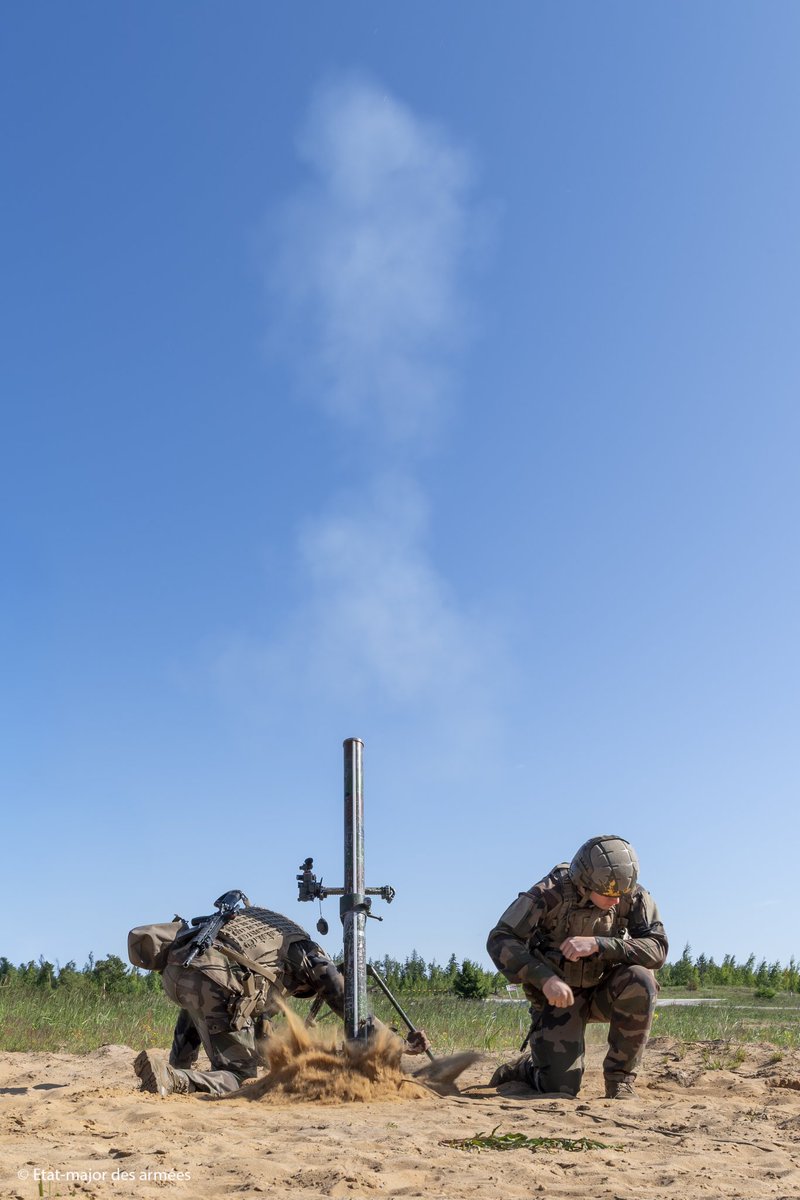 In training, French Forces in Estonia deliver firepower 💥 and precision 🎯.

A key capability of the support section deployed (SAPP).

#armee #army #military #NATO #estonie #mortier