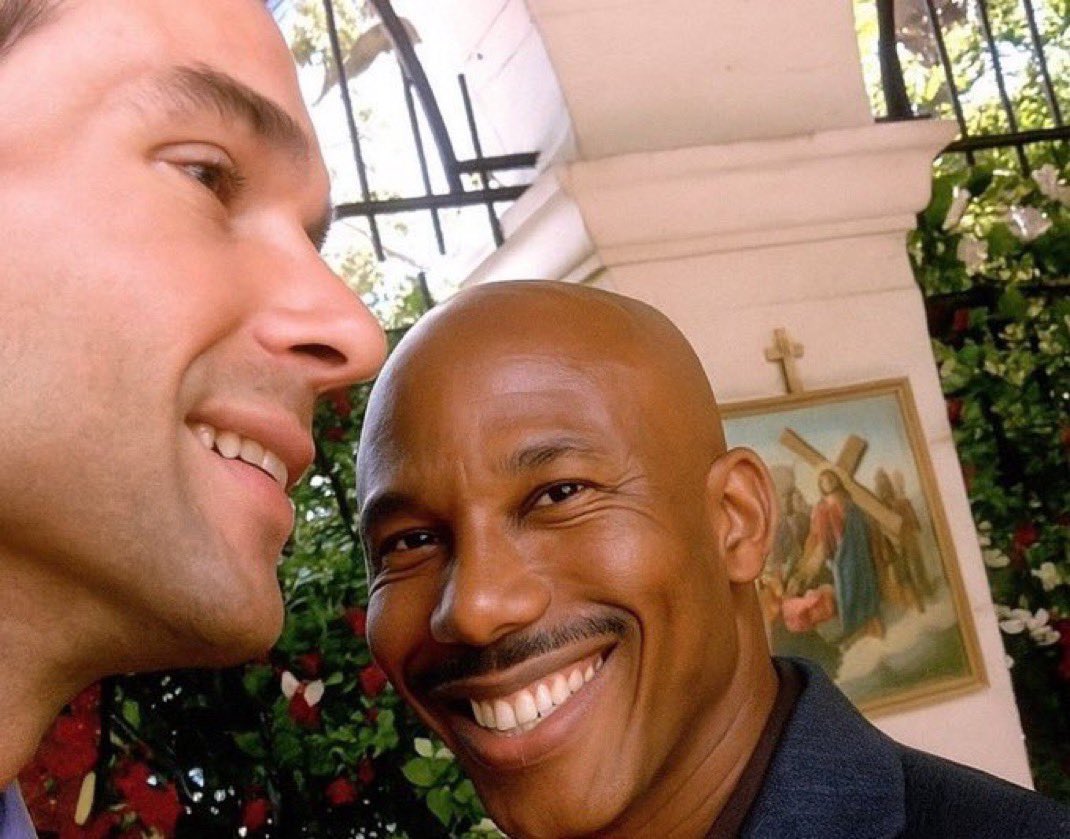 لما تشوف الهوامير يغردون كذب بس ماعندك دليل